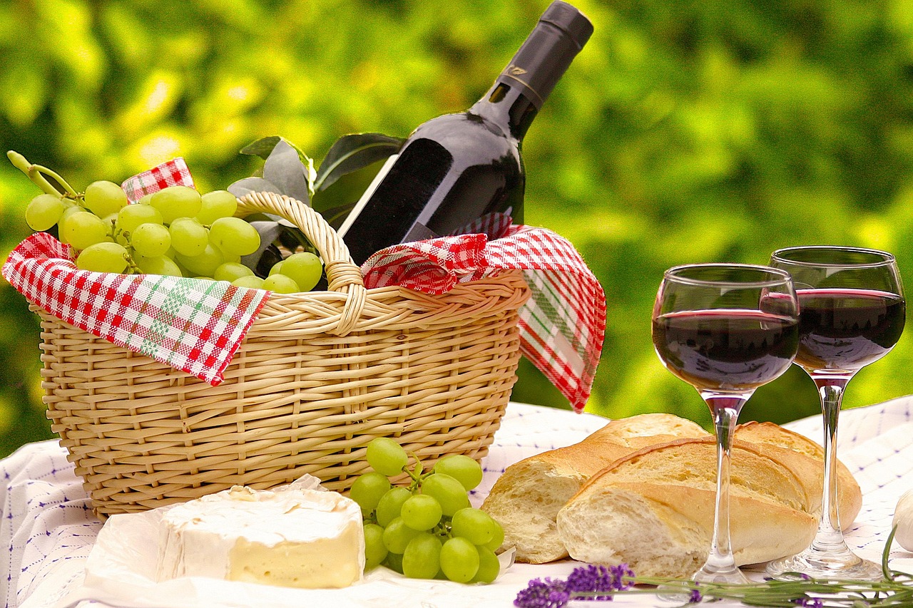 découvrez l'art du pique-nique parfait avec nos conseils et astuces pour créer des moments inoubliables en pleine nature. idéal pour les familles, couples ou amis, nous vous guidons vers les meilleures idées de repas, d'accessoires et d'endroits enchanteurs pour savourer des instants de convivialité.