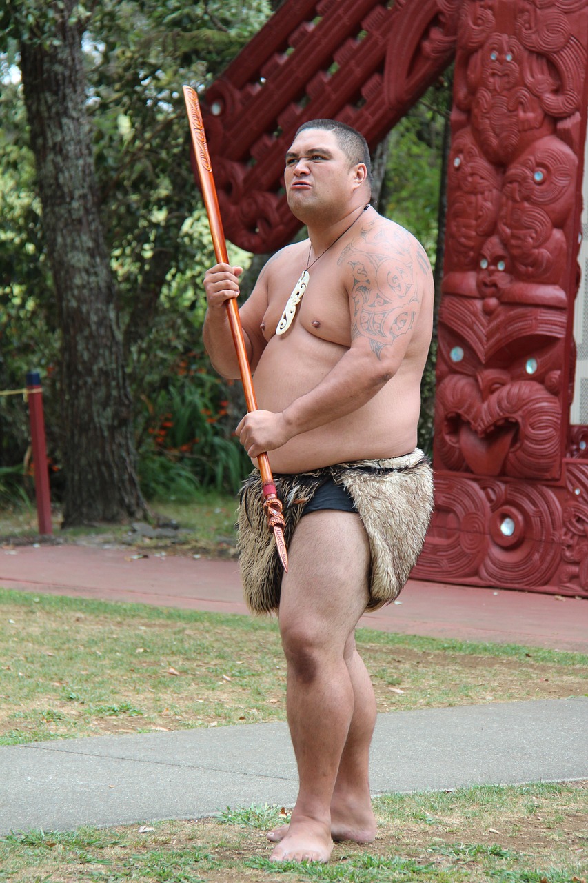 découvrez la richesse de la culture māori, un patrimoine vivant de nouvelle-zélande, mêlant traditions ancestrales, art, musique et spiritualité, et plongez dans l'héritage unique de ce peuple fascinant.