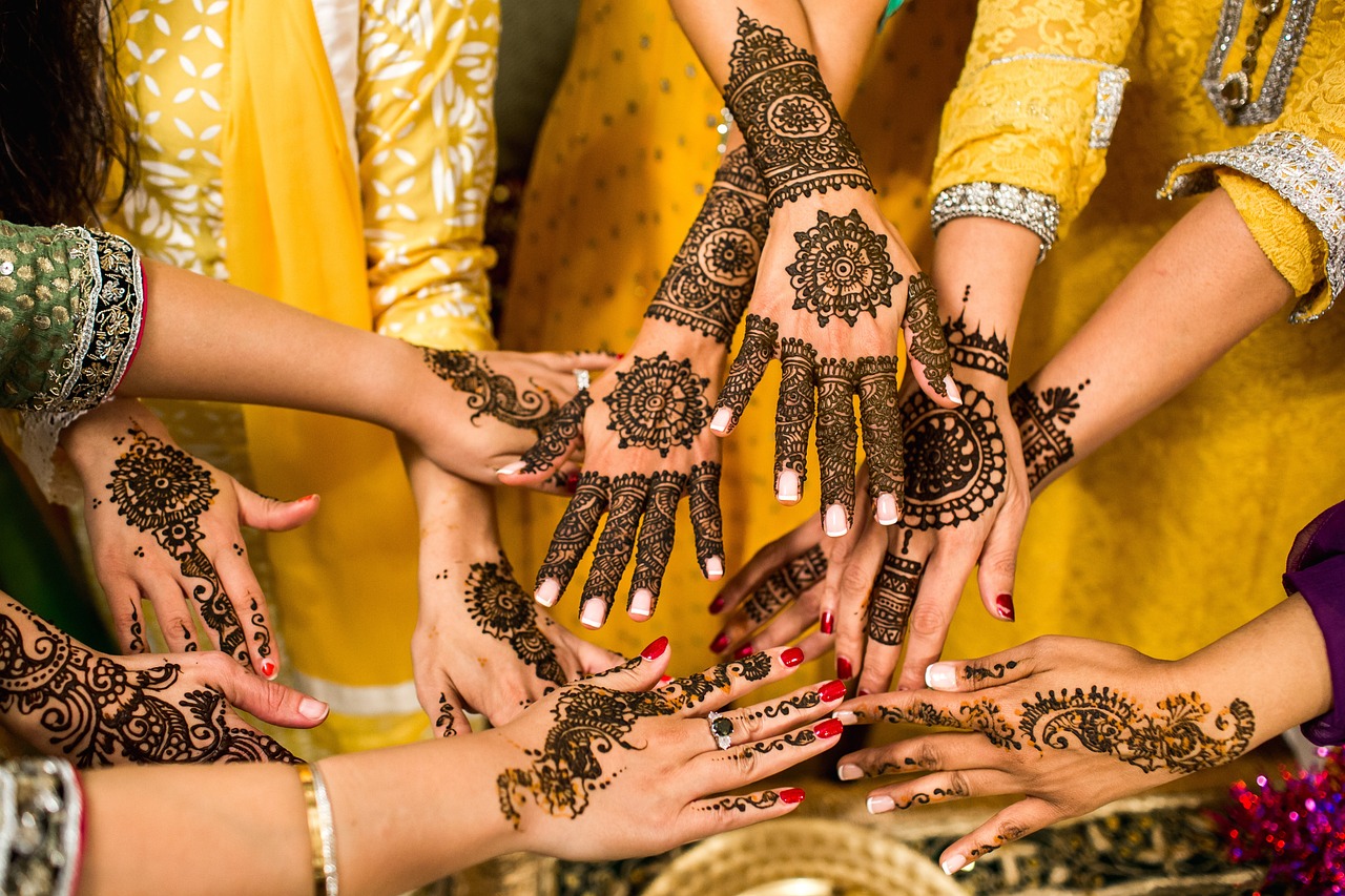 découvrez l'essence des traditions à travers le monde, des coutumes ancestrales aux rituels modernes. plongez dans un voyage culturel fascinant qui célèbre la diversité et l'héritage de nos sociétés.